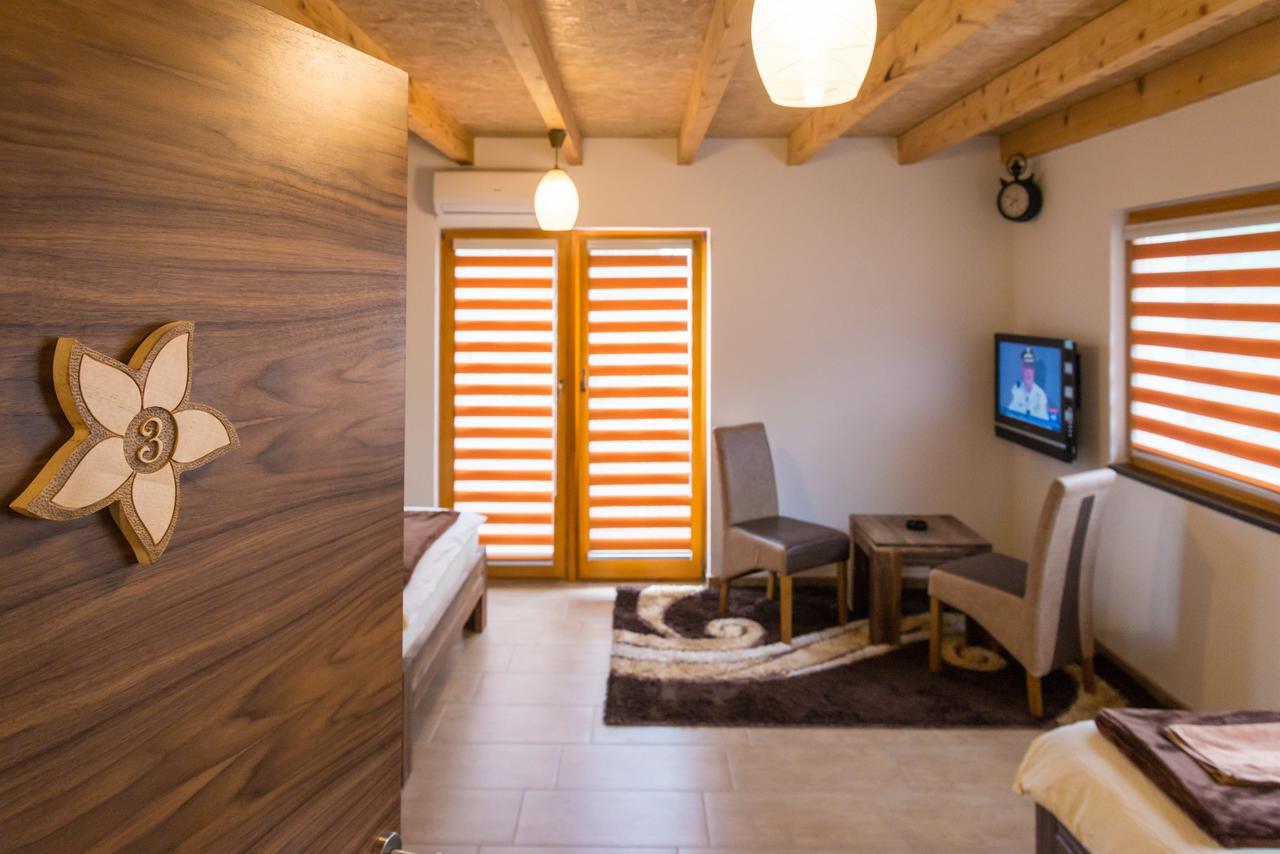 Motel Orhideja Donji Vakuf ภายนอก รูปภาพ